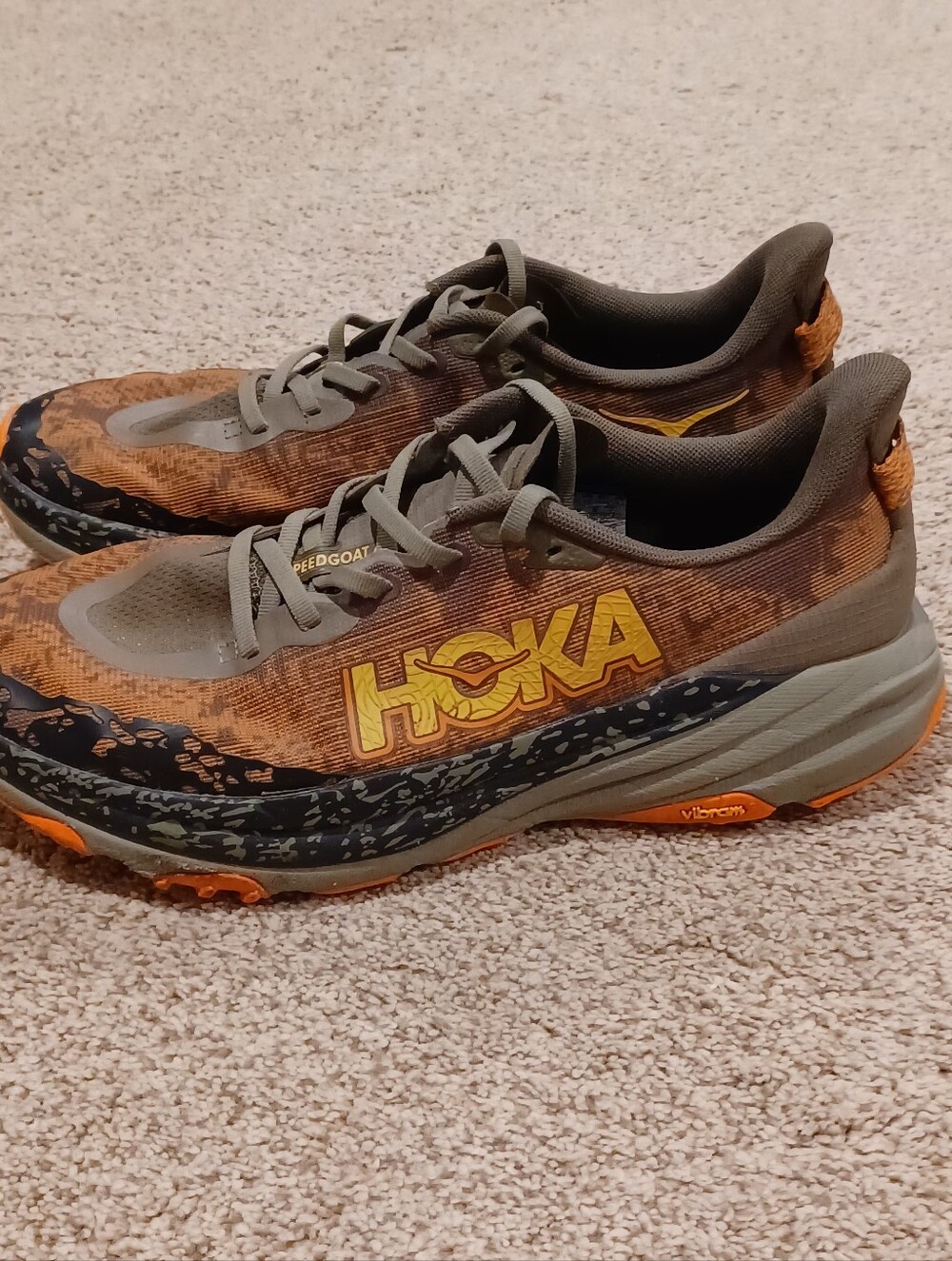 Hoka Men's Speedgoat 6 trail running shoes in the Antique Olive Size 10.5 - Picture 3 of 10